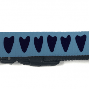 personalised collar with hearts in blue